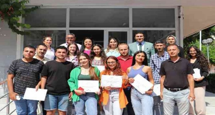 Toroslar'da gençler iş kulübü eğitimi aldı