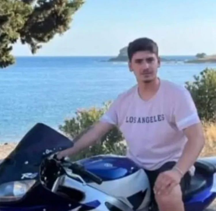 Mersin’de silahlı saldırıya uğrayan 20 yaşındaki genç hayatını kaybetti