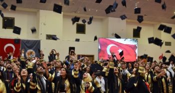 GENÇ MÜHENDİSLER KEP FIRLATTI