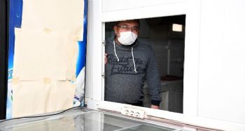 Mersin'de salgında kapalı olan esnafın su borcu belediyece ödenecek