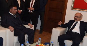 ÇUKUROVA BÖLGESEL HAVALİMANI’NA TRENLE ULAŞILACAK