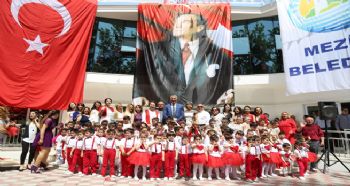 MİNİK ÇOCUKLARIN 23 NİSAN COŞKUSU