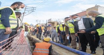 Seçer, Çay ve Çilek Mahallerini kapsayan içme suyu hattı çalışmalarını inceledi