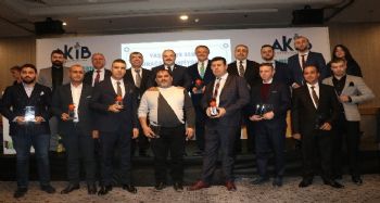 YAŞ SEBZE VE MEYVE İHRACAT ŞAMPİYONLARI ÖDÜLLERİ ALDI