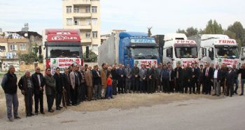 Mersin’den Suriye’ye 4 tır yardım malzemesi gönderildi