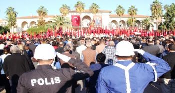 MERSİN'DE 7'DEN 70'E HERKES ATATÜRK'Ü ANDI