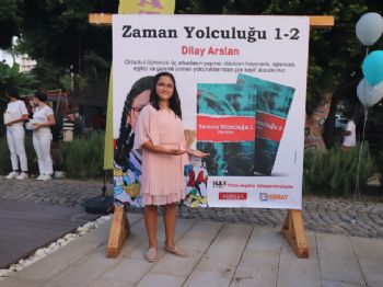 Genç Yazar Dilay Arslan, Kitap Gelirini Otizmli Çocuklara Bağışladı
