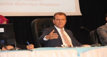 Seçer, “Paraya ihtiyacımız var” diyerek meclisten borçlanma yetkisi istedi