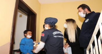 Başkan Yılmaz'dan, kanser hastası Berkay'a sürpriz doğum günü hediyesi