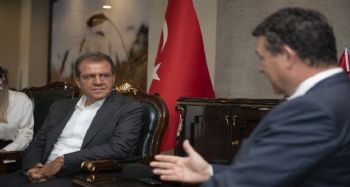 Seçer: "Mersin'deki mülteci olayına öncelikle insan olarak yaklaşıyorum"