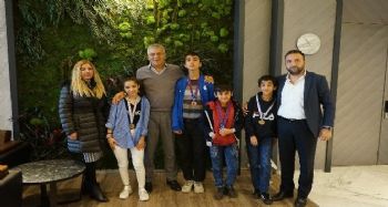 Şampiyon özel sporculardan Başkan Tarhan'a ziyaret