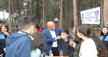 Şahne, çocuklarla piknikte buluştu