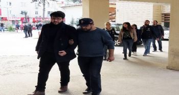 İNTERNETTEN 8 MİLYON LİRALIK DOLANDIRICILIK YAPAN ÇETE MERSİN’DE ÇÖKERTİLDİ