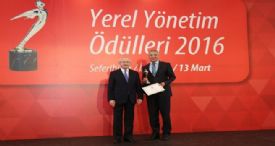 MEZİTLİ BELEDİYESİ'NİN KADIN ÜRETİCİ PAZARI'NA SODEM'DEN 'YILIN PROJESİ' ÖDÜLÜ