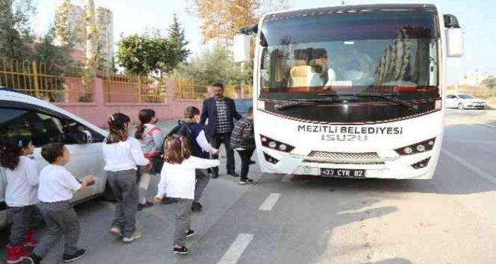 Mezitli'de öğrencilerin ulaşım sorunu çözüldü