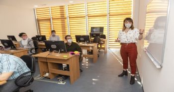 Mersin'de özel gereksinimli bireylere ‘Robotik kodlama’ eğitimi