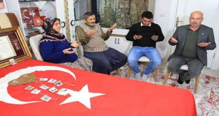 Şehit babası: ”Vatanımız, milletimiz için her zaman göreve hazırız”