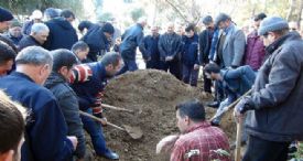 KARTAL ADLİYESİ’NDE İNTİHAR EDEN POLİS MEMURU TOPRAĞA VERİLDİ