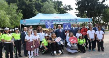 Mersin'de "Yaya güvenliğinin nöbetçisiyiz" etkinliği