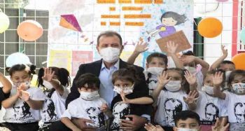 Başkan Seçer, 11 Ekim Dünya Kız Çocukları Gününde kreşteki miniklerle buluştu