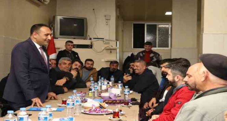 Başkan Yılmaz, her gün vatandaşlarla buluşuyor