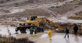 ÇOCUKLARINI KREŞE BIRAKIP, İŞE GİDECEKLERMİŞ