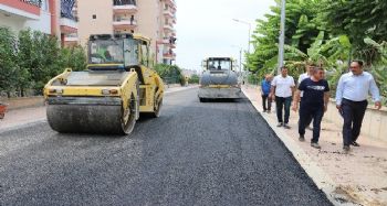 Toroslar'da yol yapım ve onarım çalışmaları sürüyor