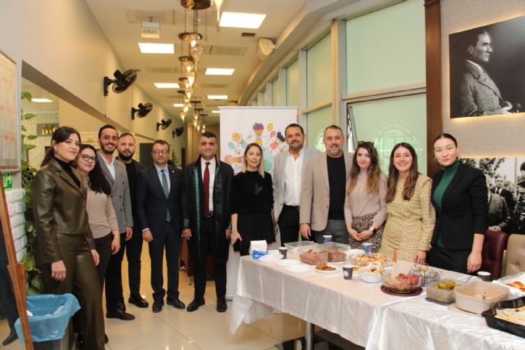 Mersin Barosu, Hatay Ve Mersin’deki Öğrenciler İçin Kermes Ve Bağış Kampanyası Düzenledi