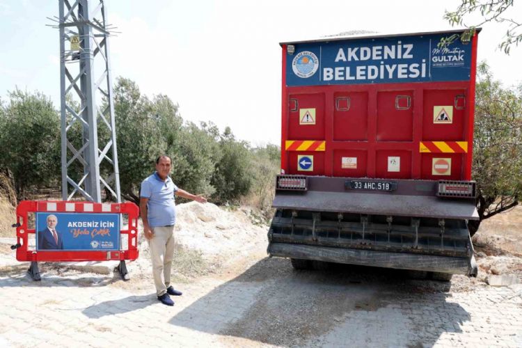 Akdeniz’de asfalt çalışmaları sürüyor