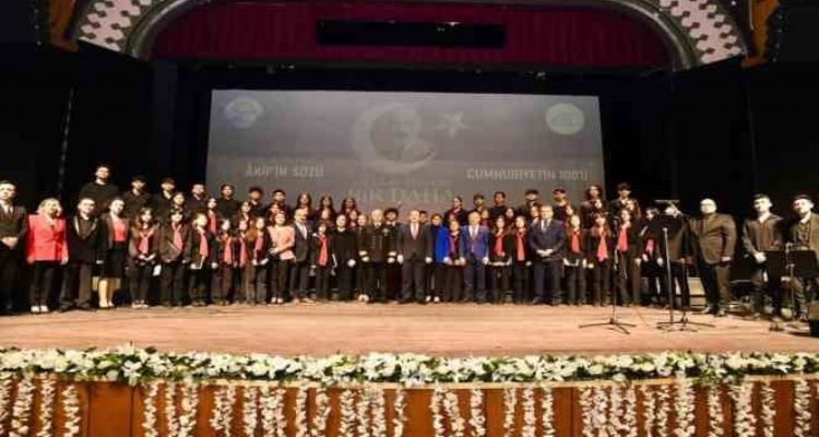 Mersin'de İstiklal Marşının 102. yıl dönümü kutlandı