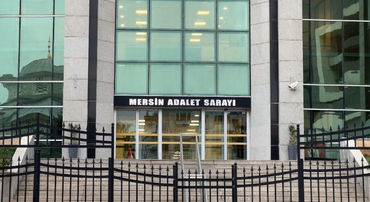 Mersin merkezli 8 ilde FETÖ operasyonu: 43 gözaltı