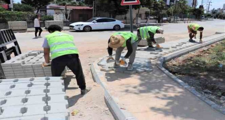 Toroslar'daki kaldırım çalışmaları Çağdaşkent'de devam ediyor