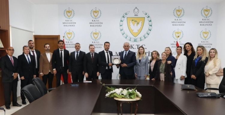 Mersin GİAD yönetimi, KKTC’li bakanlarla ekonomik yatırımları görüştü