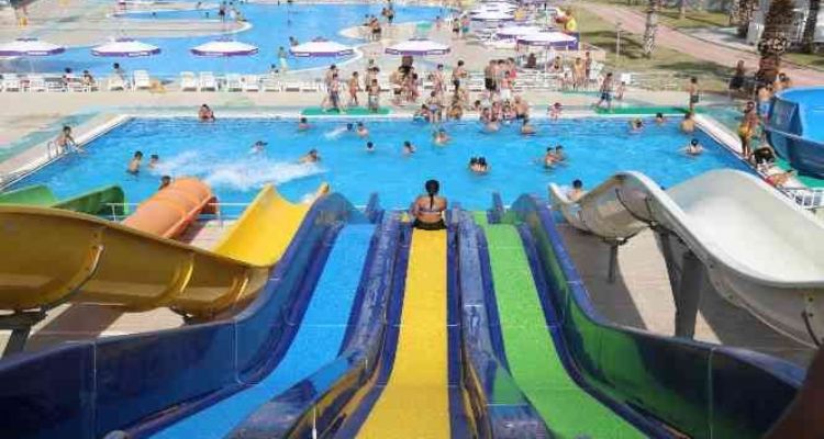 Mezitli Belediyesinin Aquapark'ndan 36 bin kişiyi faydalandı