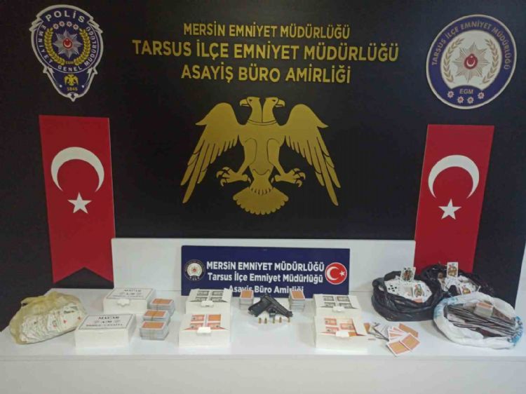 Tarsus’ta kahve ve derneklere kumar baskını