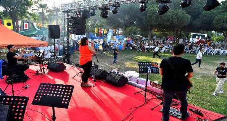 Kent Orkestrasından Denizciler Kampında ‘Yaza Merhaba' konseri
