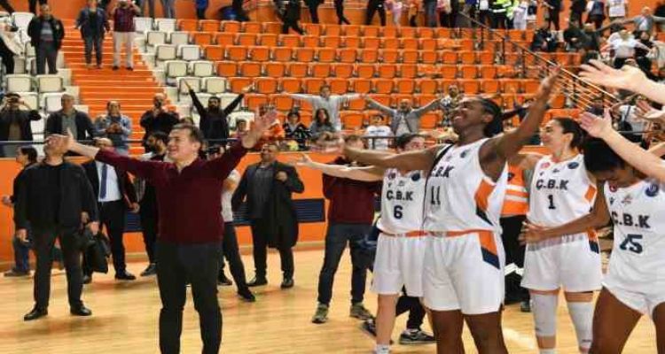 Yenişehir Belediyesi Final-Four'da mücadele eden ÇBK için dev ekran kuracak
