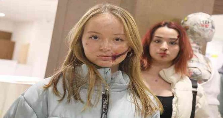 Kadına yönelik şiddete tiyatral gösteriyle dikkat çektiler