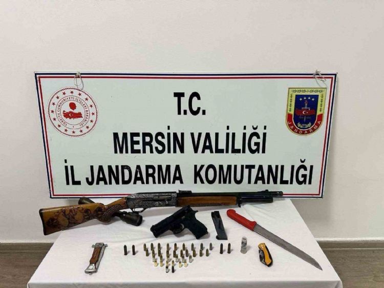 Mersin’de silah kaçakçılığına yönelik düzenlenen operasyonda 1 silah şüpheli ölüm olayının silahı çıktı