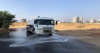 Yenişehir'de sokaklar dezenfektanlı suyla temizleniyor