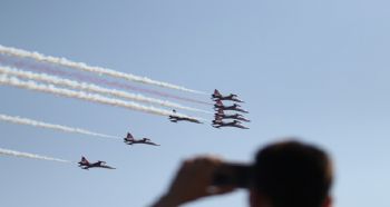 TÜRK YILDIZLARI NEFES KESTİ 