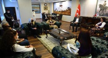Seçer: "Ekonomik olarak kadının özgür olması çok önemli"