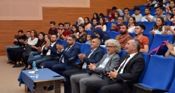 ÖĞRENCİLER LOJİSTİK SEKTÖRÜNÜ ALANINDA UZMAN KİŞİLERDEN DİNLEDİ