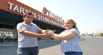 Kaybettiği kaplumbağasına 4 gün sonra kavuştu, mutluluktan uçtu