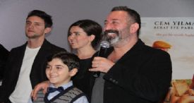 Cem Yılmaz Mersin'de İftarlık Gazoz Filminin Galasına Katıldı