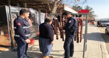 PİKNİK ALANLARINDA ET VE SUCUK SATIŞI YAPAN ESNAFA DENETİM