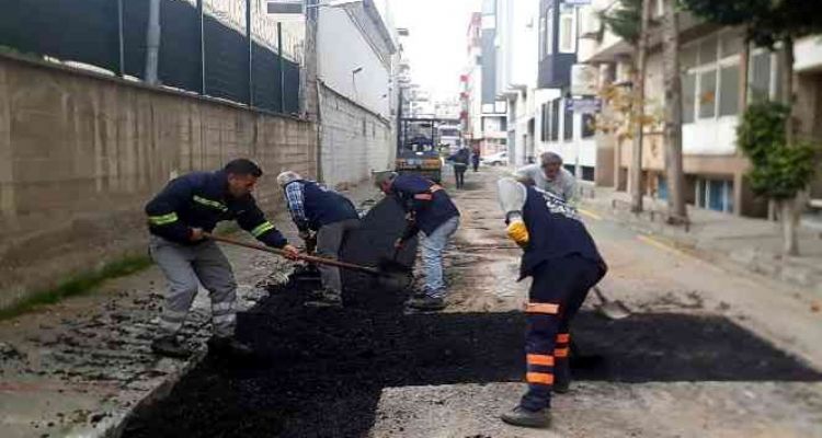 Akdeniz Belediyesi yol çalışmalarına aralıksız devam ediyor