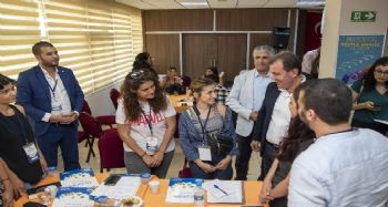 Başkan Seçer'den gençlere: “Ufak tefek hizmetler için birilerine biat etmeyin”