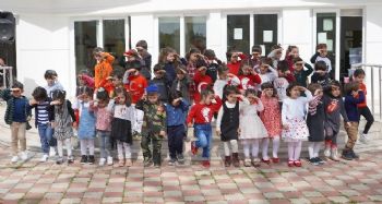 Miniklerden Çanakkale gösterisi