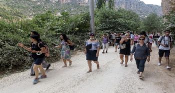 Mersin'de ‘Doğa Bizi Çağırıyor’ etkinliği Kayacı Vadisinde devam etti